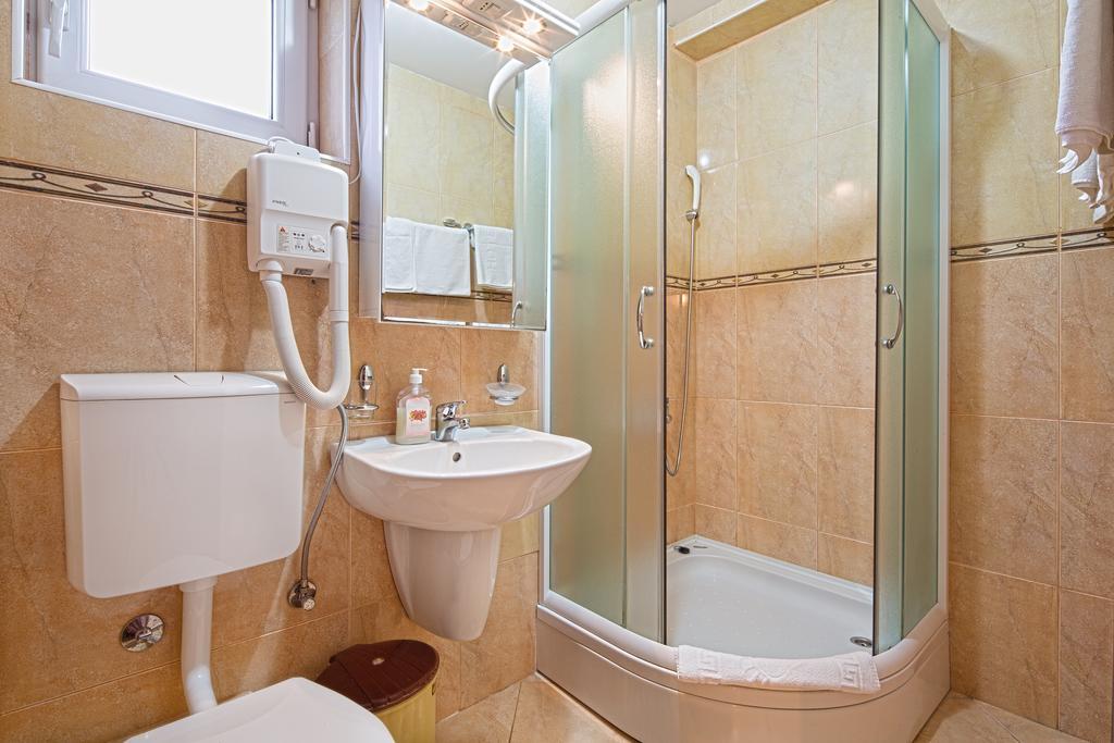 Guest House Harmonia Budva Eksteriør billede