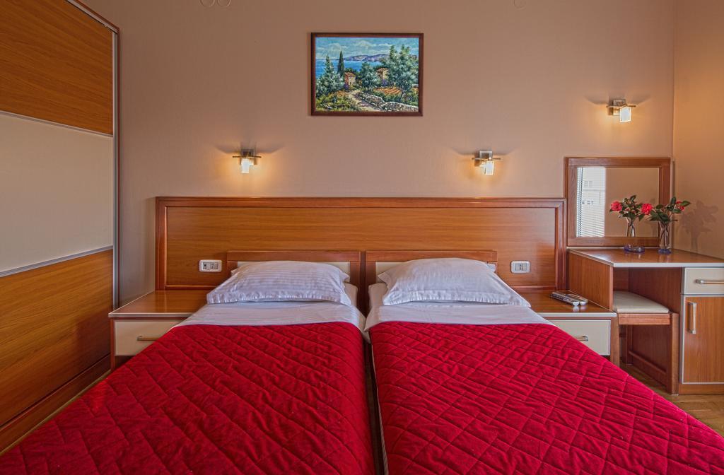 Guest House Harmonia Budva Eksteriør billede