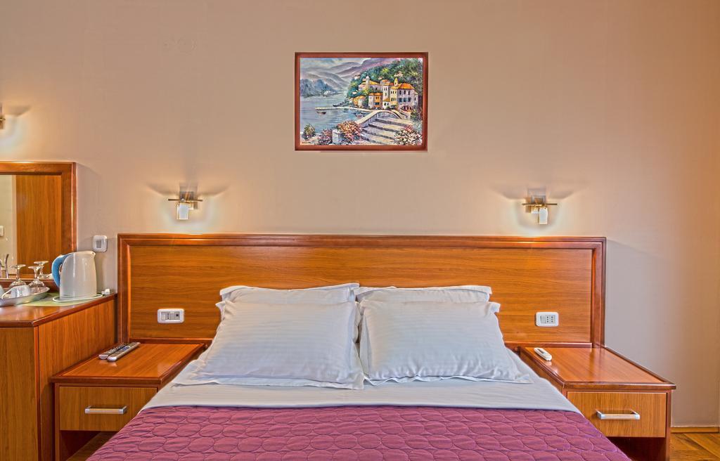 Guest House Harmonia Budva Eksteriør billede