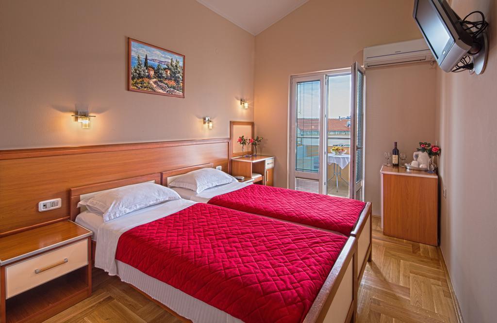 Guest House Harmonia Budva Eksteriør billede